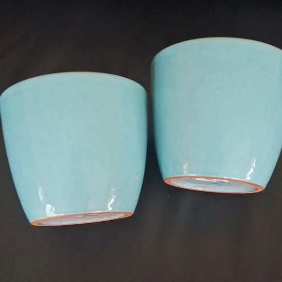 Pair of Planters - Picture 5 of 5